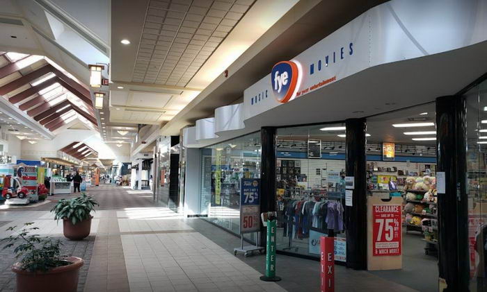 The Lakes Mall - Photo From Mall Website (newer photo)
